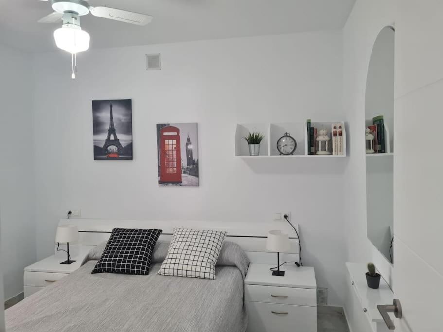 Encantador Apartamento Residencial Con Piscina Τορρεμολίνος Εξωτερικό φωτογραφία